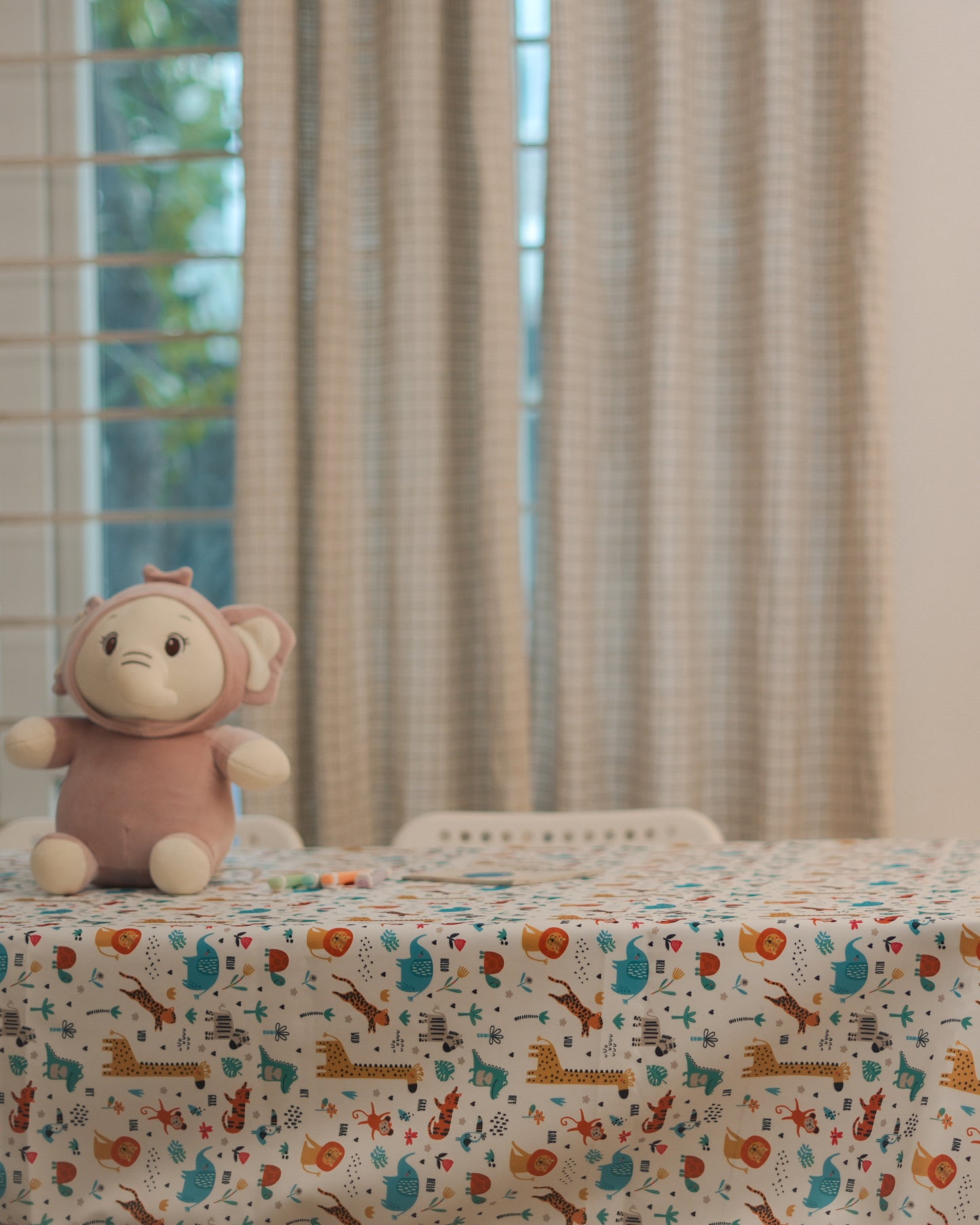 Kids Table Cloth - Animals - White