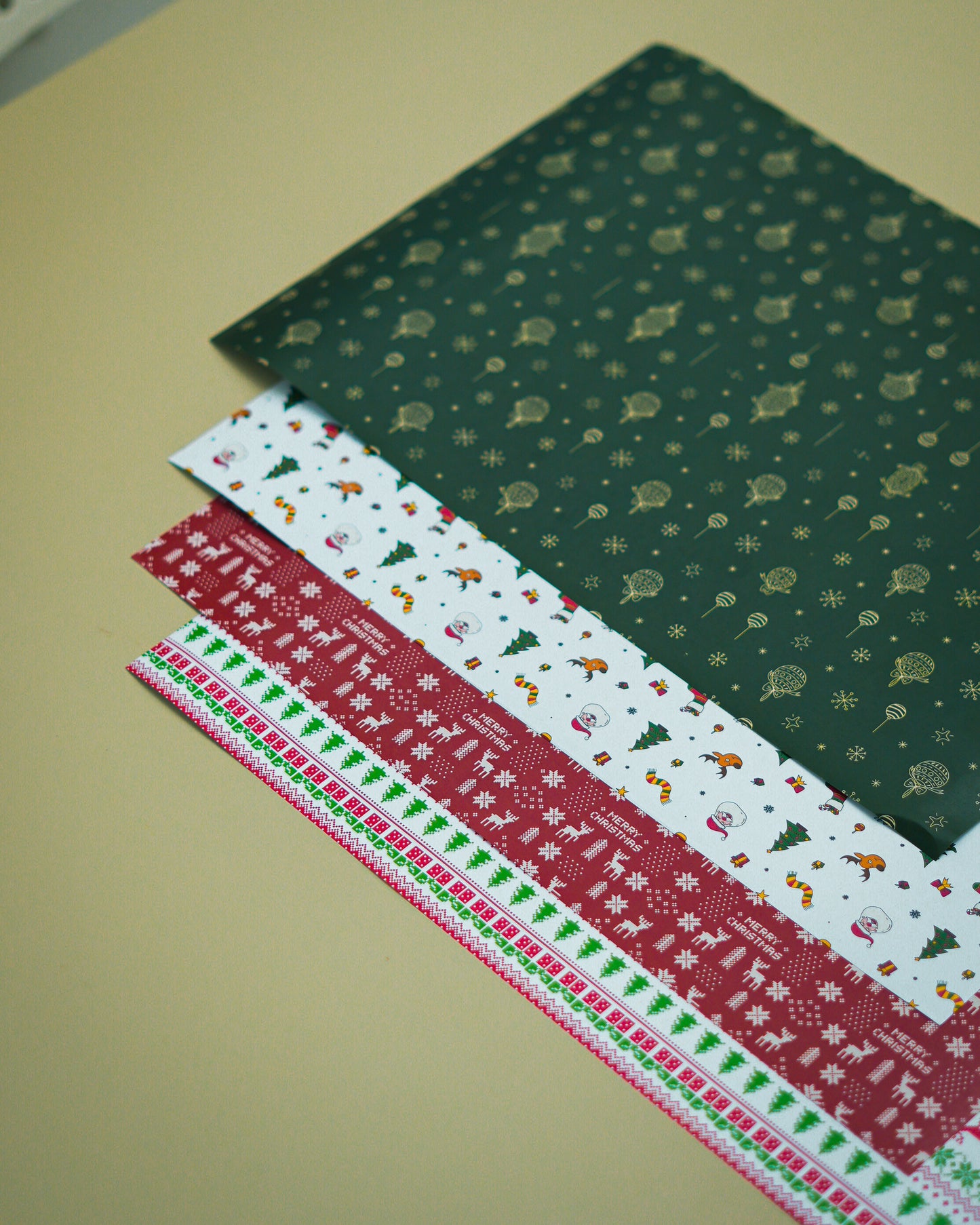 Christmas Wrapping Sheet - Mixed (Set of 4)