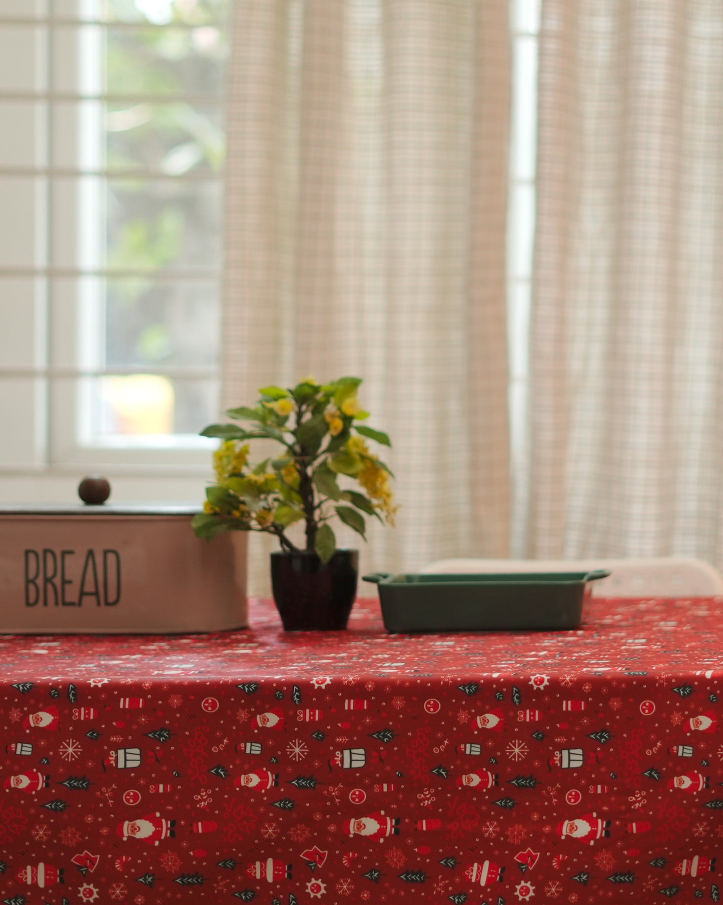 Christmas Table Cloth - Santa - Red