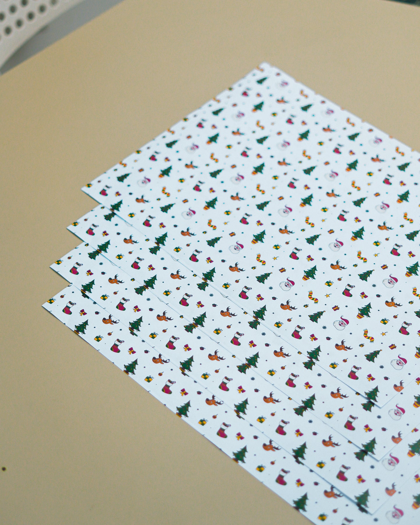Christmas Wrapping Sheet - Cute White (Set of 4)
